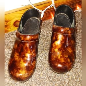 Sanita Clogs